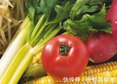 卵巢|女性快绝经时，会给你打4次“招呼”，你若在49岁才出现，恭喜