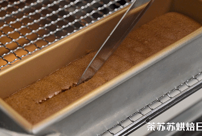 周末这样吃，雪顶焦糖咖啡磅蛋糕开启元气满满的一天