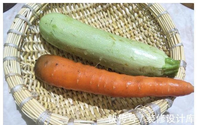 韭菜饺子|秋天做煎饺,韭菜靠边站,3菜混合调馅,又香又脆营养高