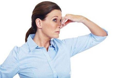 放屁|一天几十个屁说明身体有肠癌教你2种肠癌的检查方式