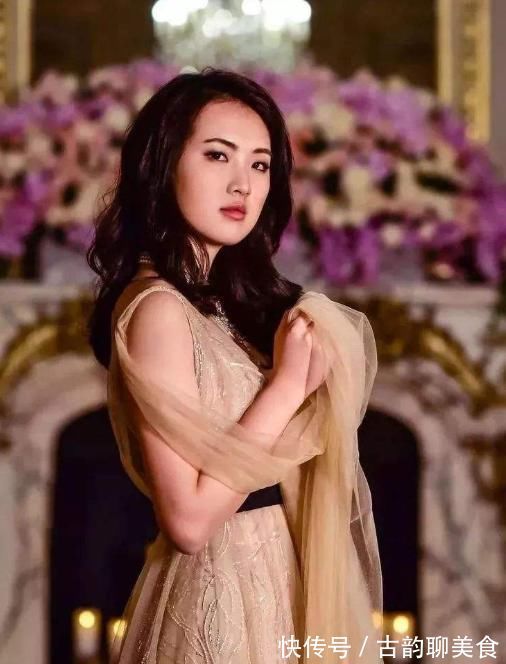 小女儿|任正非小女儿跳舞稳居C位,妖娆舞姿实力抢镜,简直太美了