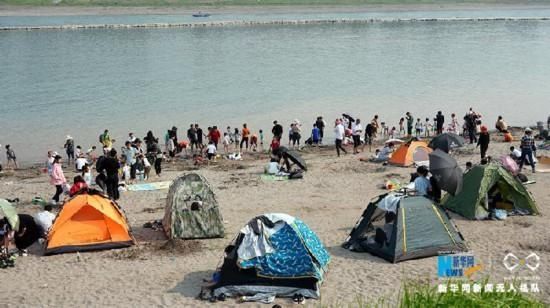 老年|在没有海的重庆，也能感受“海滩风情”！