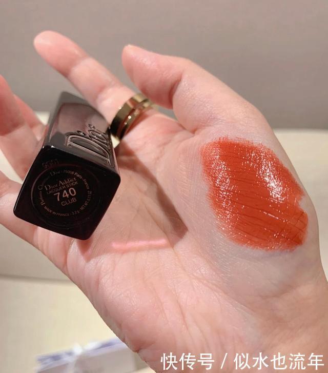 水润|哪些口红色号好看？这些口红真心好看，特别的显嫩，满满的少女感