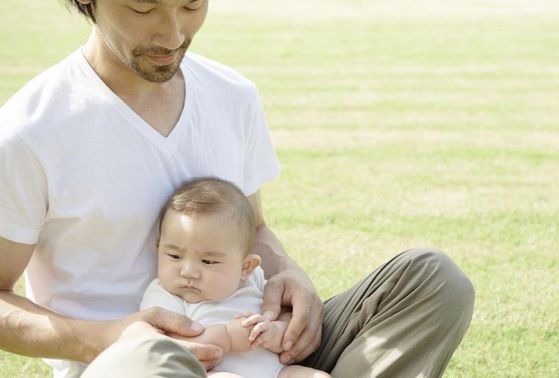 动作|高情商的妈妈一个动作透露出:孩子有没有教养,从父母就能看出来