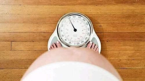 科普：胎儿大小与孕妈吃多少关系不大，决定因素是这5个