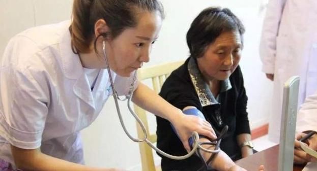 高血压患者,饭前记住三个小诀窍,疏通血管,