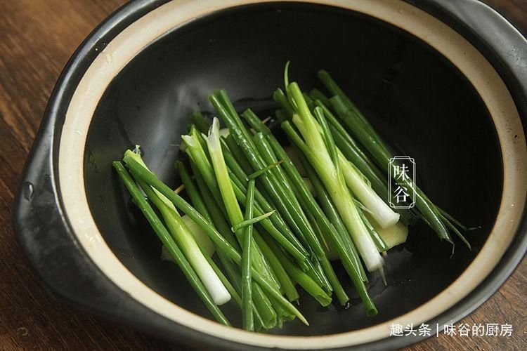 简单|家传20年的红烧肉做法,不放水不加盐,还不用炒糖色,简单更好吃