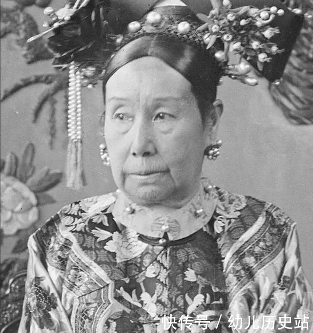 光绪皇帝|1980年考古队打开光绪陵墓,为啥先是作呕,后是沸腾呢?