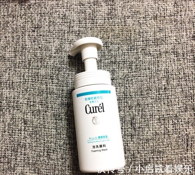 泡沫|洗面奶真的能补水保湿美白吗?推荐平价面奶让肌肤丝滑细腻有光泽