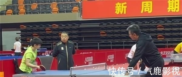 世乒赛|孙颖莎的恩师离队后，李隼刘国梁亲自指导，许昕的强敌出战世乒赛