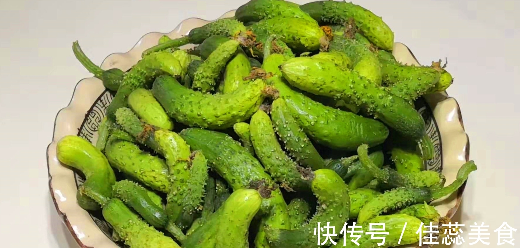 腌黄瓜好吃有秘诀，一天就能吃，香脆爽口又开胃，比吃肉还过瘾