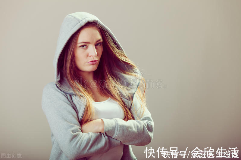 心脑血管|女性出现这4个症状要警惕，可能是雌激素偏低了，从这几个方面来调整