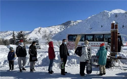 中年|迎新春嬉雪在新疆 乐翻天雪友尽开怀