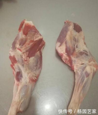 买羊肉,“前腿”好还是“后腿”好?肉贩:区别太大,买错不划算