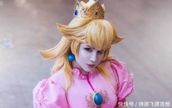 肌肉|男子大胆COS动漫肌肉美女，仔细一看，居然还挺漂亮！