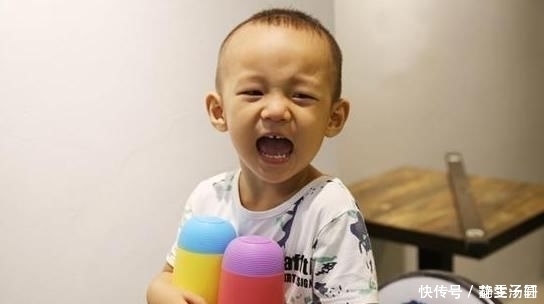 75岁老中医苹果煮水加1物,坚持一周肚肚舒畅没口臭,积食拜拜