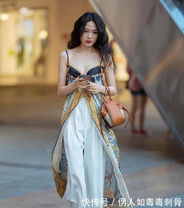 裙子|短裙美女古色古香，还带着现代的韵味，走起路来要很温柔