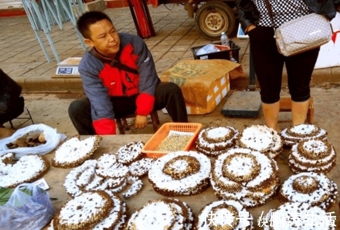 皮皮虾|农村大集上的美食,馋的人直流口水,最后一个上百元一斤