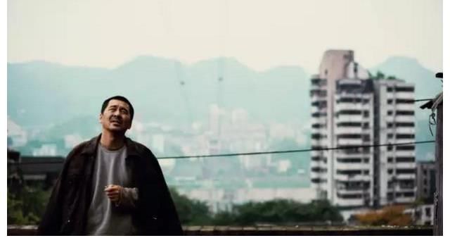 |《追凶者也》:幽默背后的细思极恐,不过是小人物之间的荒诞罢了