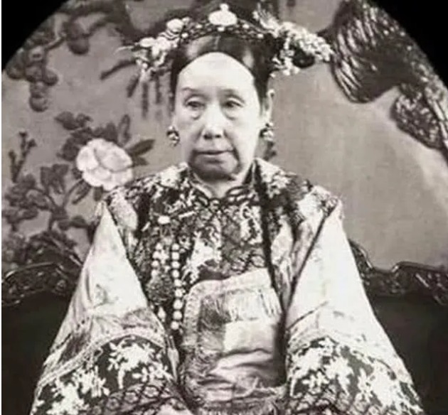 慈禧|慈禧的最后一天:早上处理光绪的后事,晚上嘴里含上了夜明珠