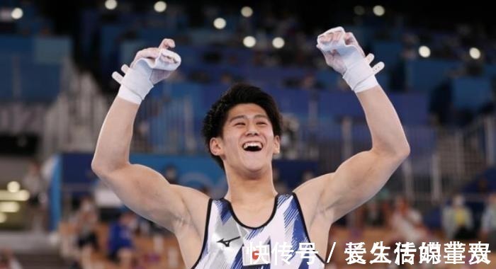 选手|愤怒!日本选手将中国运动员压在身下游泳,裁判竟视而不见