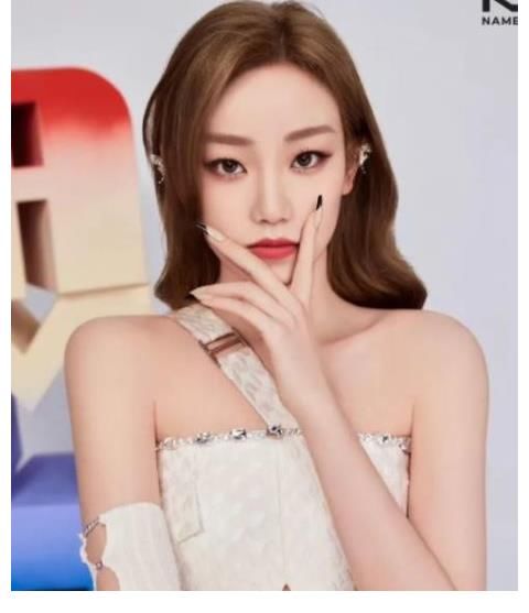 樂(lè)華新女團(tuán)全員合照出爐，7位成員各有特色，有你喜歡的類型嗎？