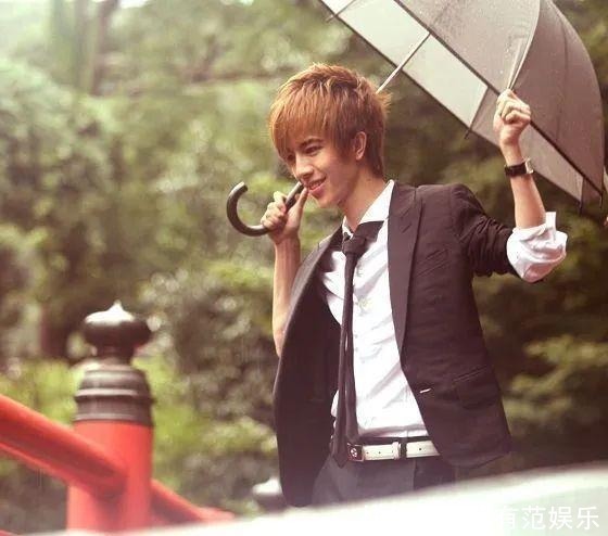 大红大紫|从大红大紫的小说家到全网嘲的烂片导演,郭敬明经历了什么