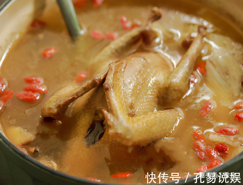 焯水|一鸽胜九鸡，炖鸽子汤焯水教你正确做法，鸽子汤鲜肉嫩营养高