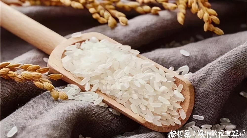 米袋|买大米时,不是越贵越好!若米袋上“这行字”不对,都是劣质米