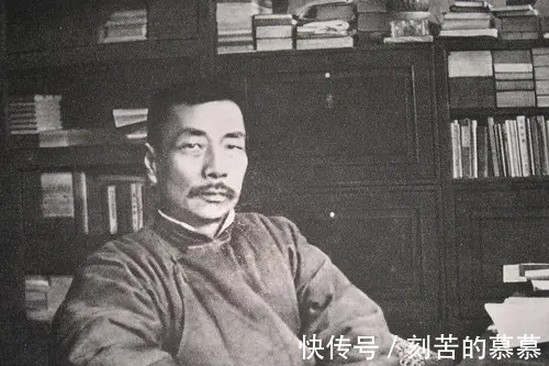 章太炎$年轻的鲁迅去理发,回家后写了首很酷的小诗,其中7字风靡百余年