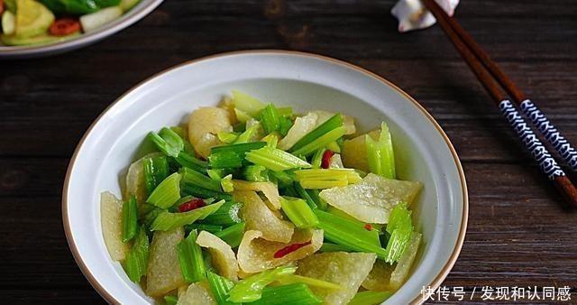 午餐,这几道菜端上桌,来蹭饭的同事,嫌弃没硬菜,不懂吃真可惜