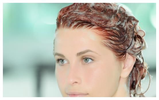 染发后发现头发颜色比自己想要的要深。我该怎么办？