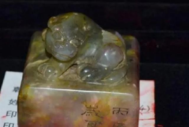 儿子|当年在故宫，扬言自己是溥仪儿子的60岁老人，拿出证物后结果如何