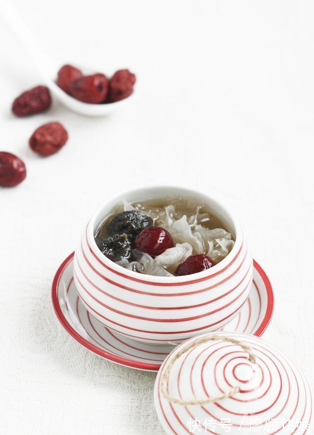 梅子|女人再忙也要爱自己,这3种食材,隔三岔五地吃,滋润肌肤气色好