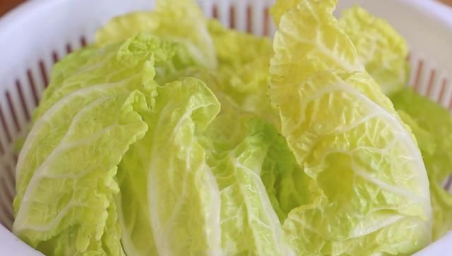 过年要多吃白菜，学会这老吃法，做法简单，鲜香多汁，寓意还特好
