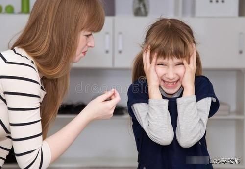 忍无可忍|妈妈说10分钟，孩子说5分钟，终于妈妈忍无可忍了