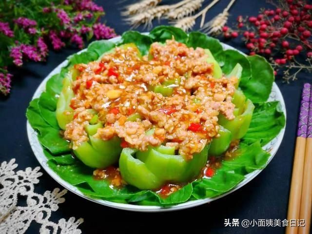 元旦菜单：4凉、6热、1汤、1甜点、2主食，早准备待客不发愁