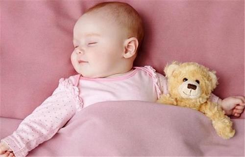 怀孕|“最美女婴”走红,颜值高得像被施过魔法,网友:我愿意等她18年