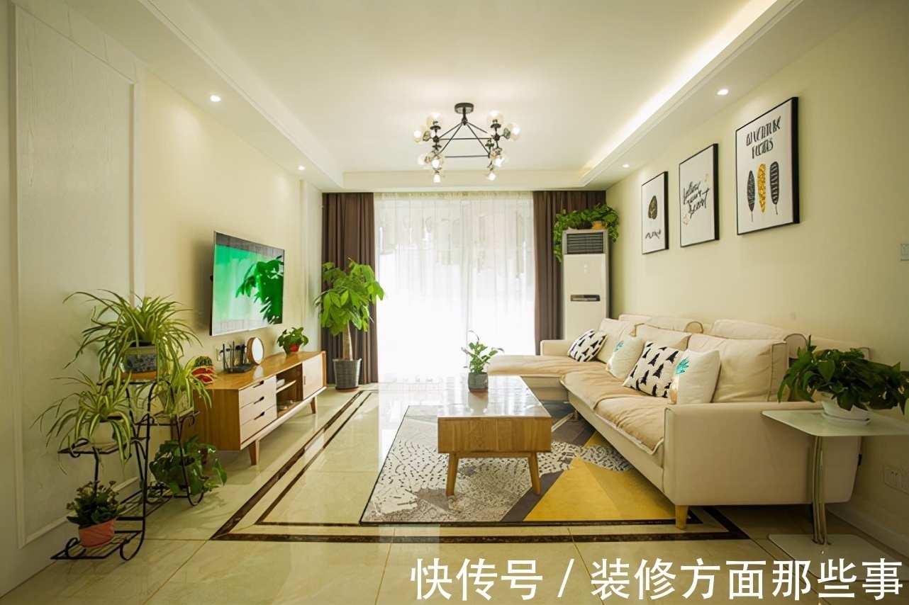 女主人公|126平引入了非传统的混合搭配,突显现代独特的视觉效果