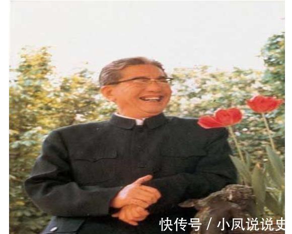 波折&揭秘乔冠华的后事,用2000元稿费安葬自己,结局如何?