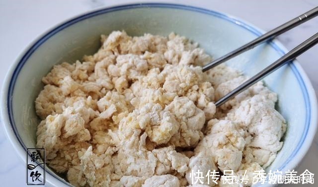 做烧饼别用水,这做法,皮酥里软,喷香,空口能吃撑,比面包都香