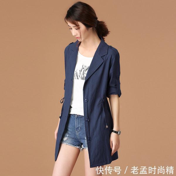 淡然 春装换这几款韩潮袭人外套,敝开穿搭配印花T恤,十分吸睛又时髦