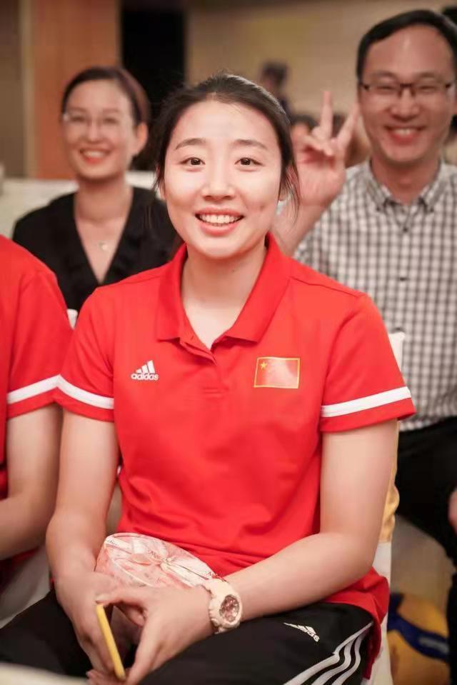 姚迪|姚迪并非被弃用!蔡斌不背骂名正式回应,中国女排一个都不能少