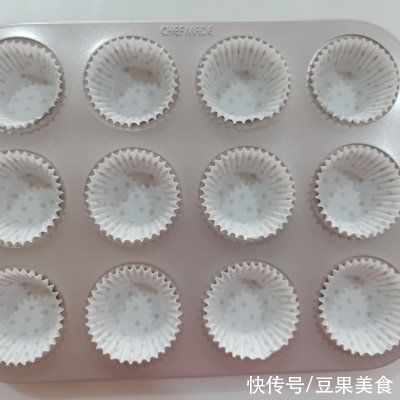 我奶奶教我的原味纸杯小蛋糕的技巧，一定要加它才好吃
