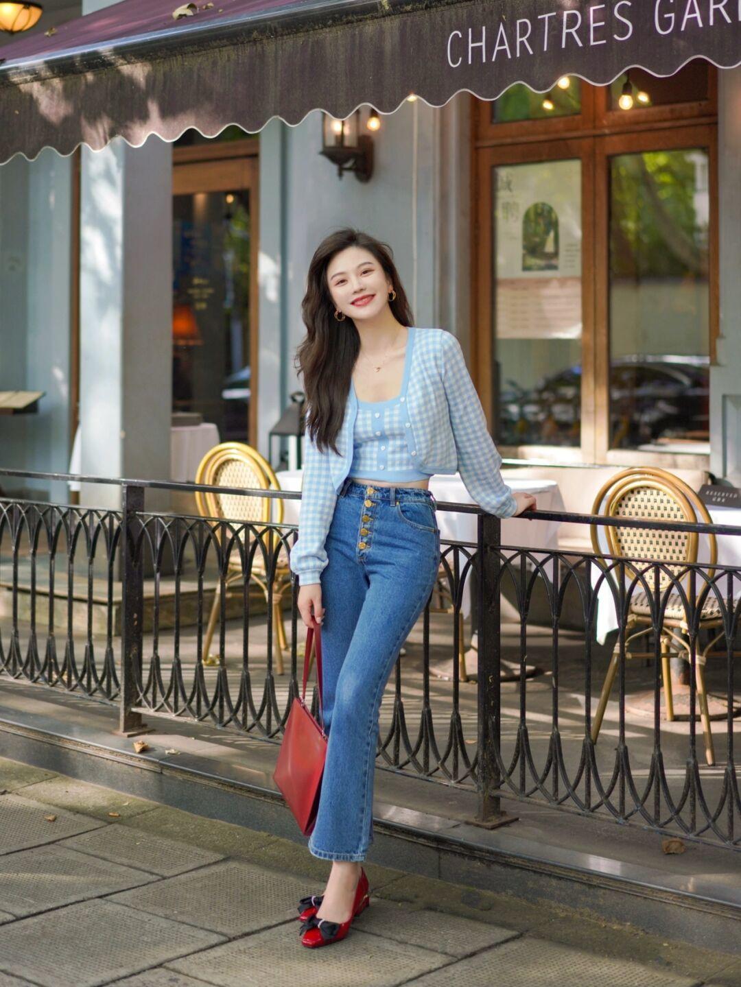 早秋|早秋这几条连衣裙一定不能错过,穿上成熟又有气质