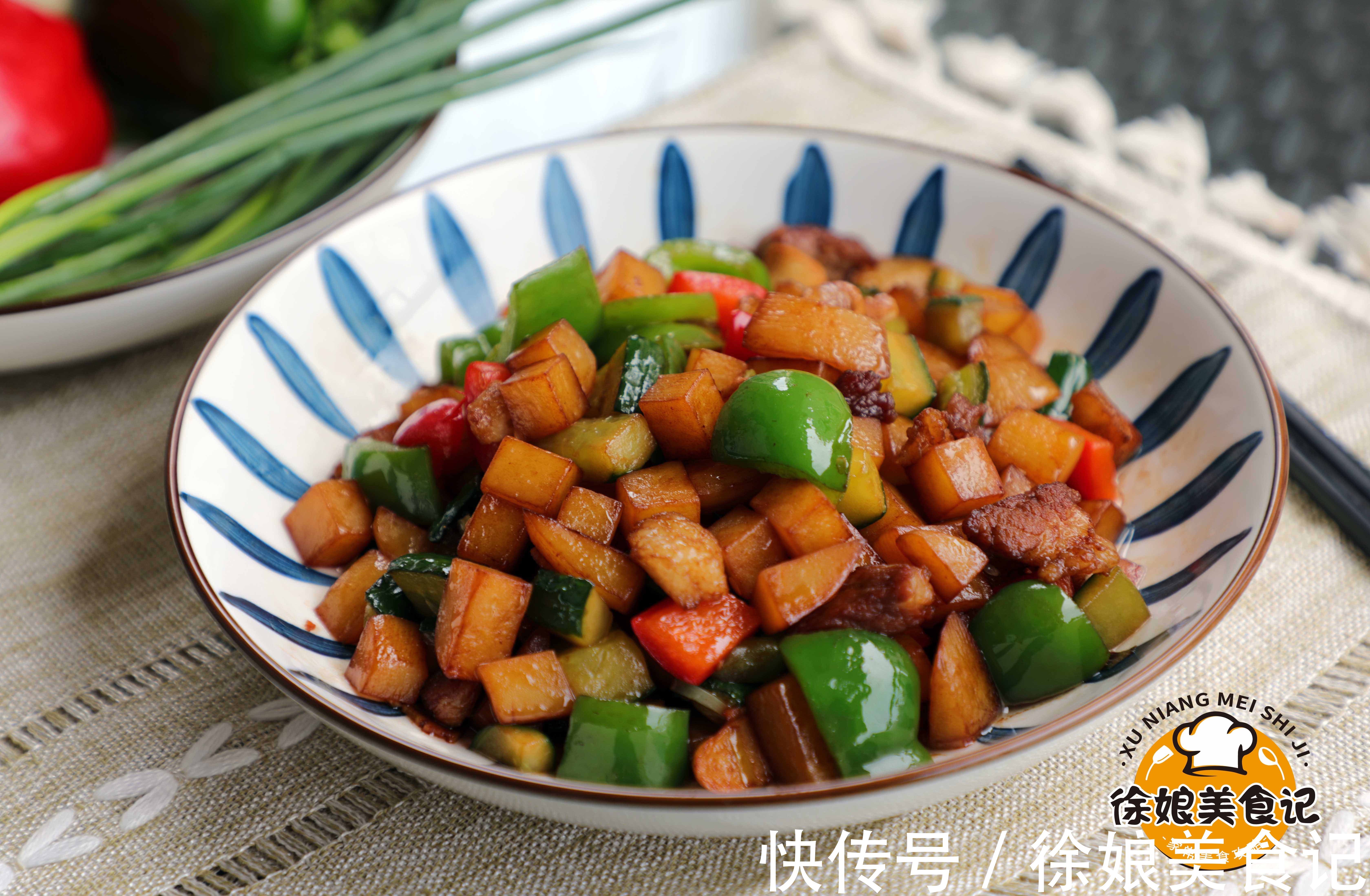 土豆丁|土豆这样做软烂酥香，比吃肉还过瘾，家常做法简单易做，上桌光盘