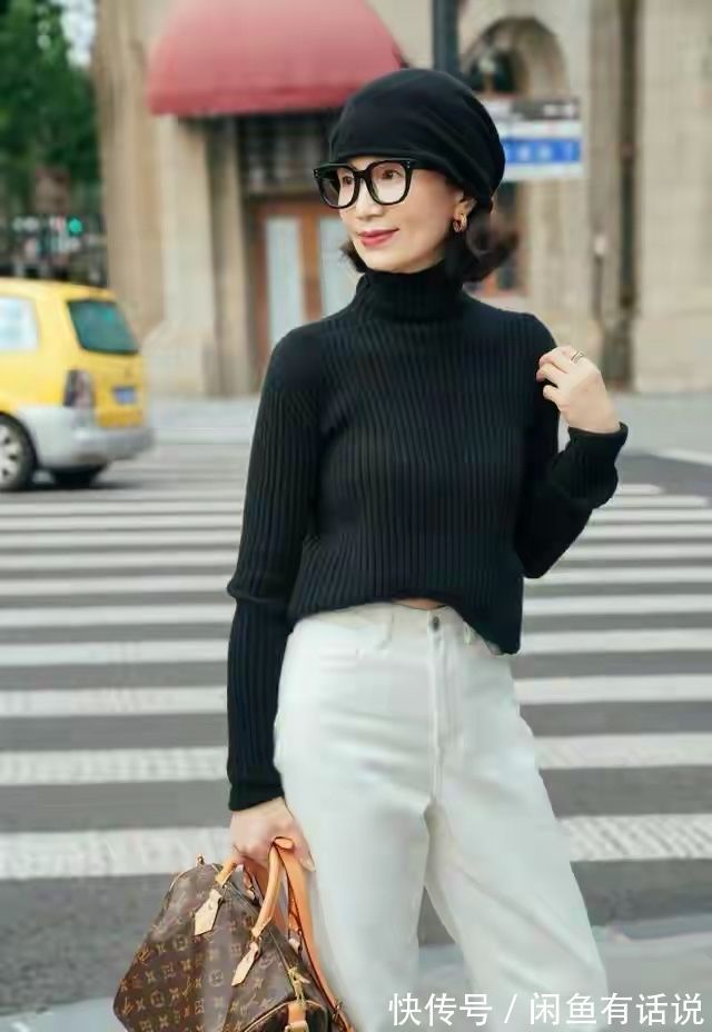 宽松|三木妈妈不戴帽子也好美,基础款就能穿出高级感,58岁气质太出众