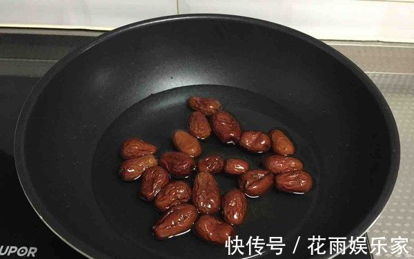 枣糕|家里有面粉和大枣，就能做枣糕，比蛋糕简单香甜，新手一做就成功