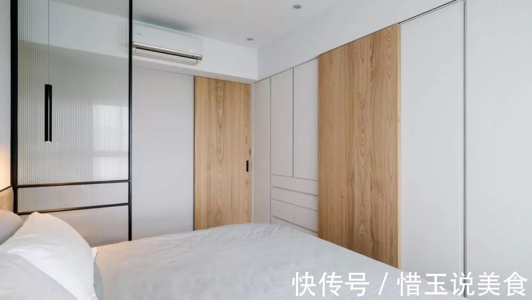 卧室内|还在买衣柜现在流行“挖墙”装衣橱!