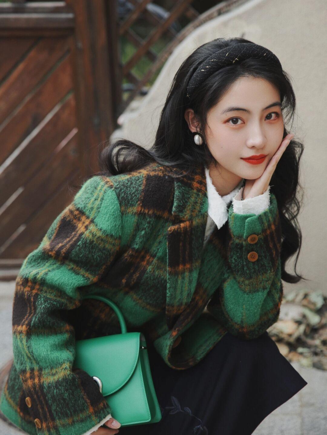 半身裙|没有高颜值、大长腿也别焦虑,试试“毛呢外套”,太适合普通大众